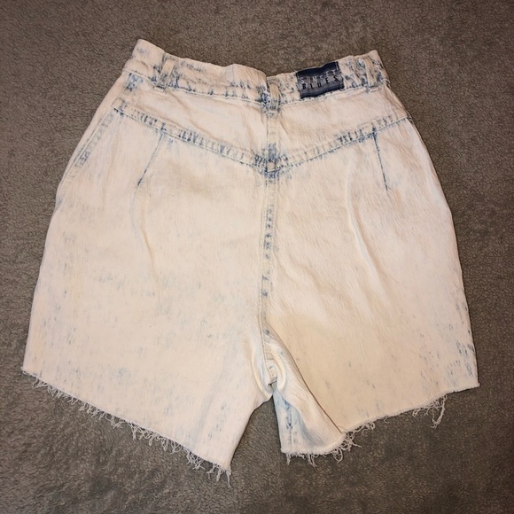 Vintage SUNSET BLUES High Waist Acid Wash Shorts - Picture 4 of 8